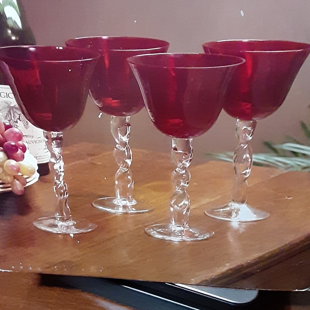 Four Ruby Red Crystal Wine Glasses - Picture 7 of 8